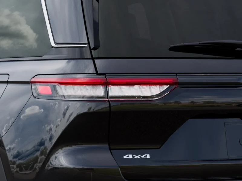 New 2026 Diamond Black Crystal Pearlcoat Jeep Limited image 48
