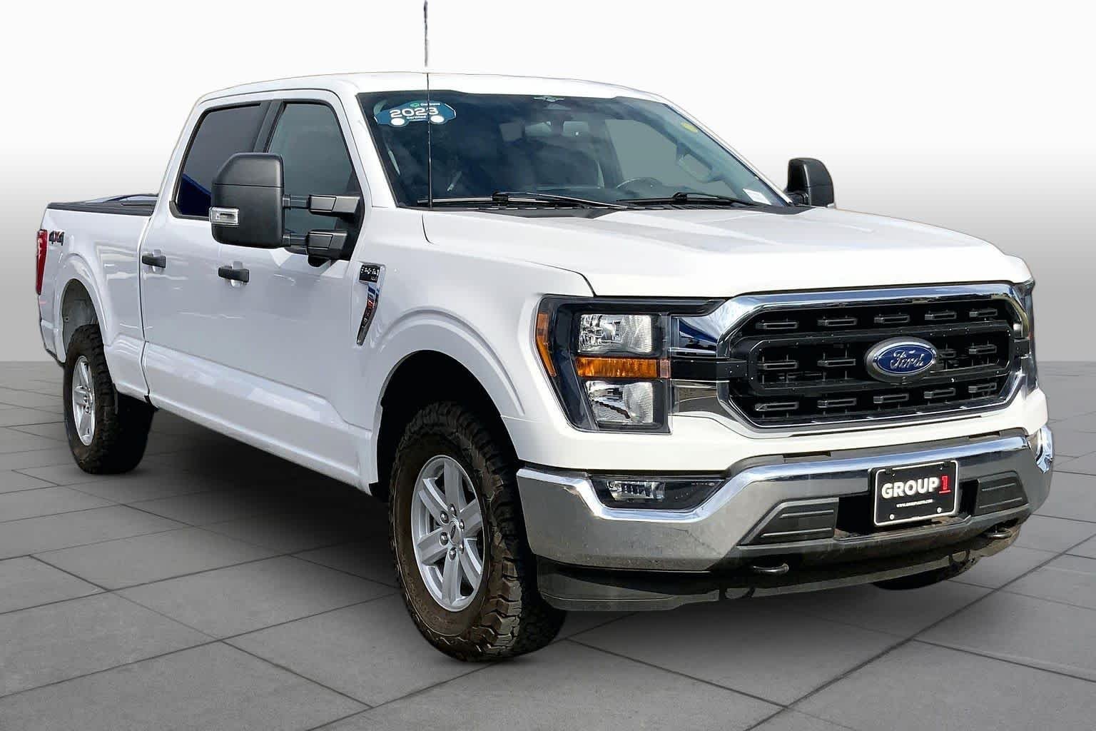 Used 2023 Oxford White Ford XLT image 3