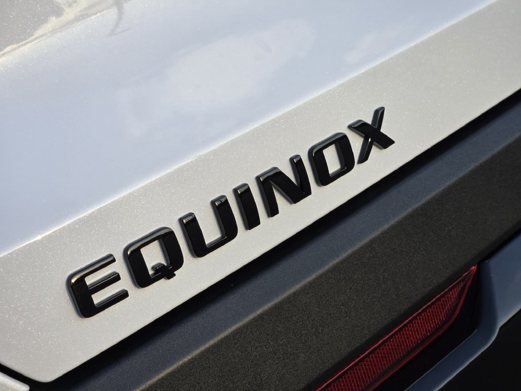 2027 Chevrolet Equinox RS - Photo 21