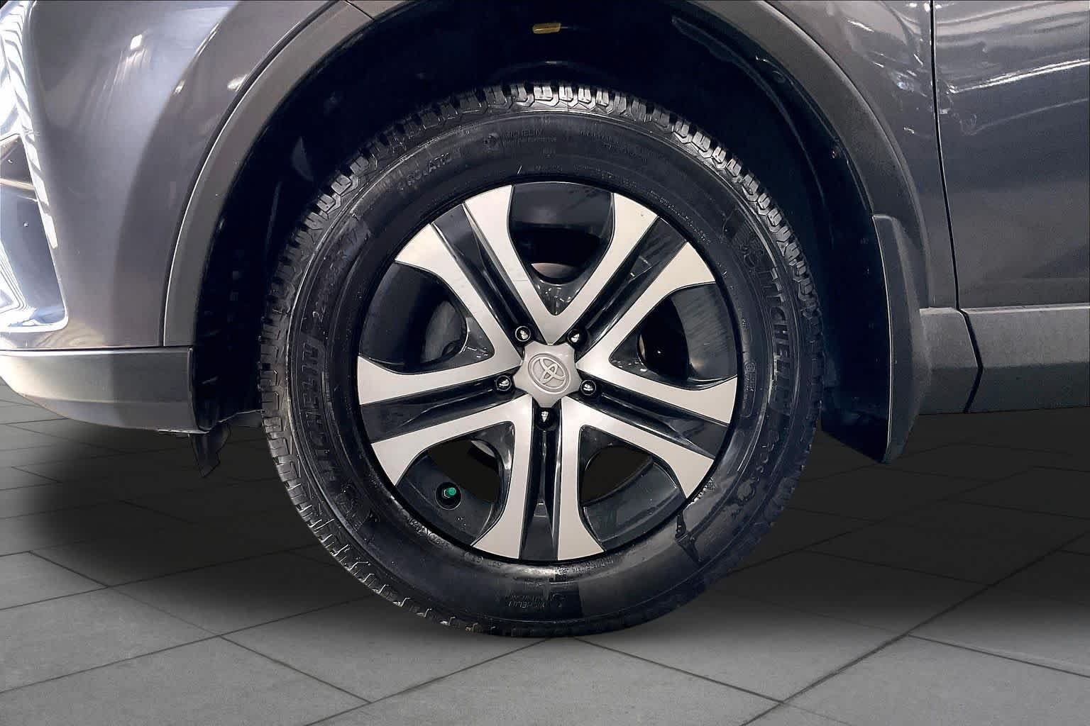 Used 2016 Magnetic Gray Metallic Toyota LE image 11