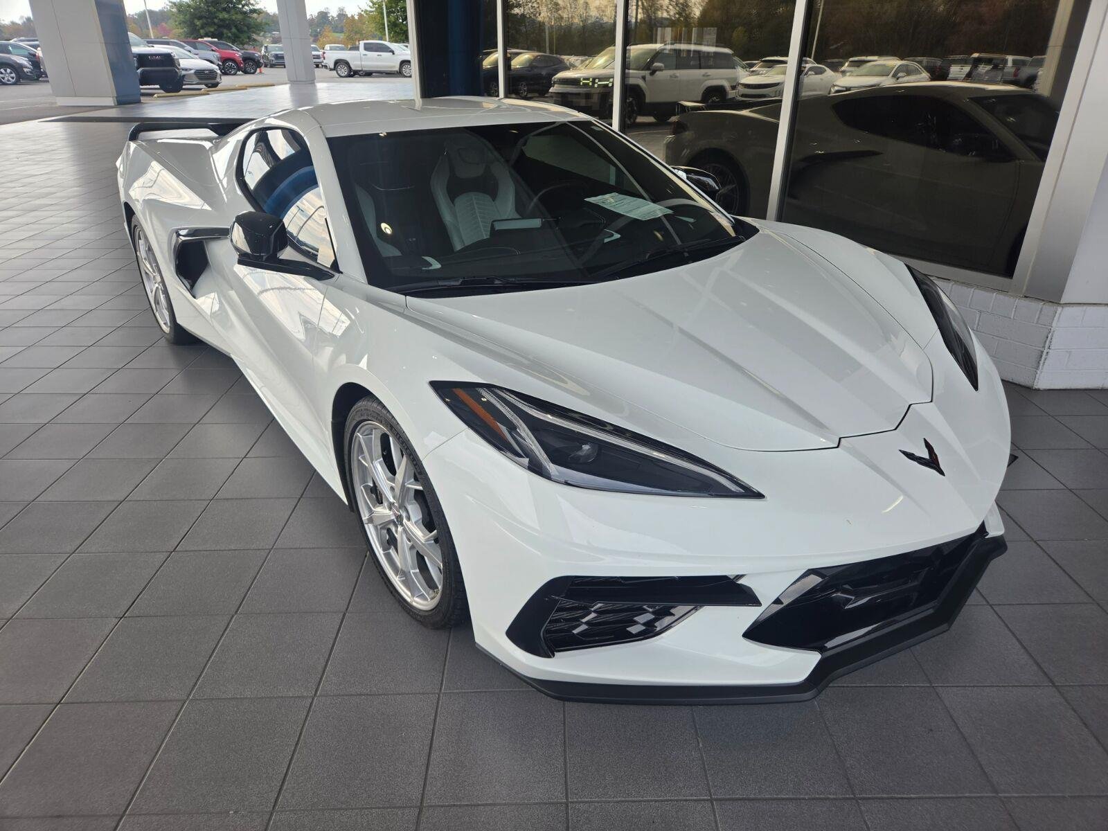 Used 2020 ARCTIC WHITE Chevrolet 2LT image 3