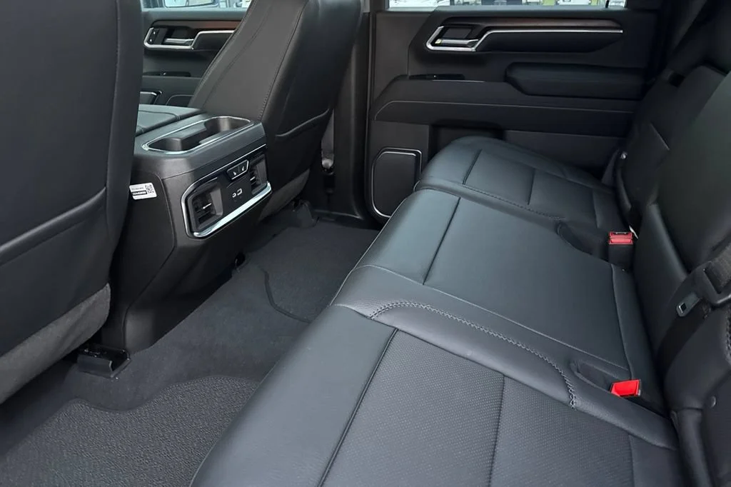 2026 GMC Sierra 3500HD Denali - Photo 9
