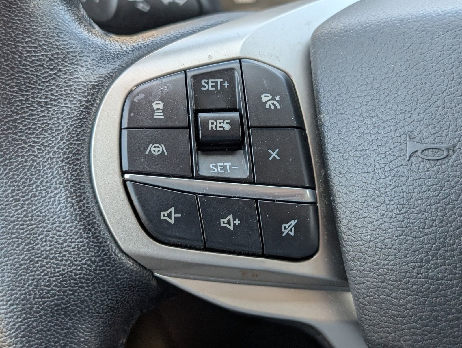 Used 2021 White Metallic Ford Limited image 26