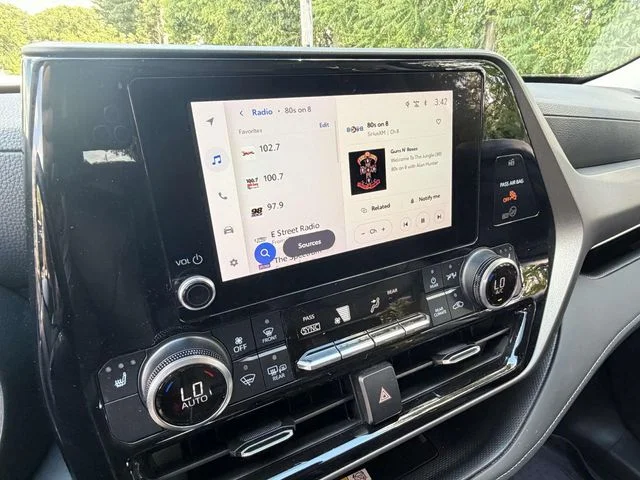 2023 Toyota Highlander XLE - Photo 3