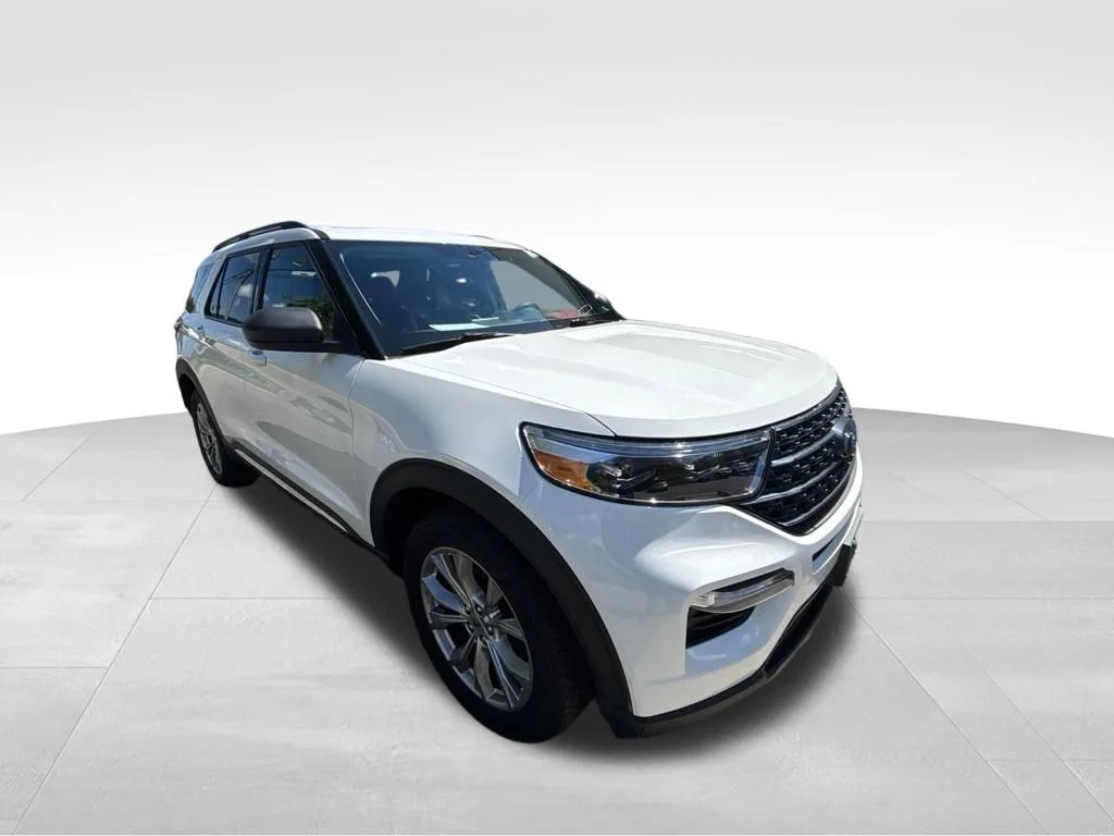 Used 2023 White Ford XLT image 9