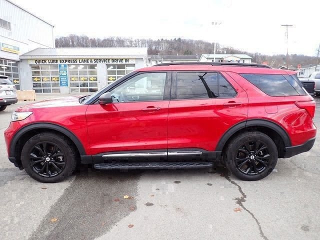 Used 2023 Red Ford XLT image 10