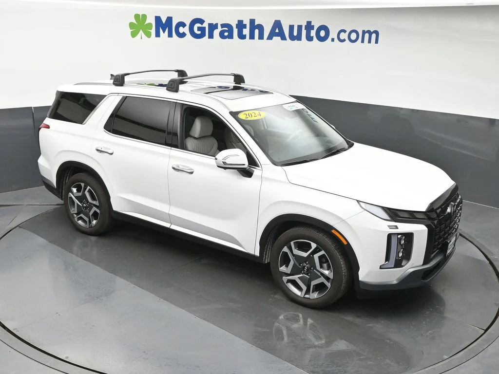 Used 2024 White Hyundai Limited image 3