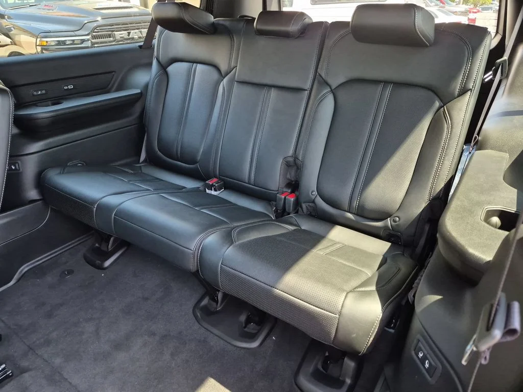 New 2026 Steel Blue Exterior Paint Jeep Limited Altitude image 23