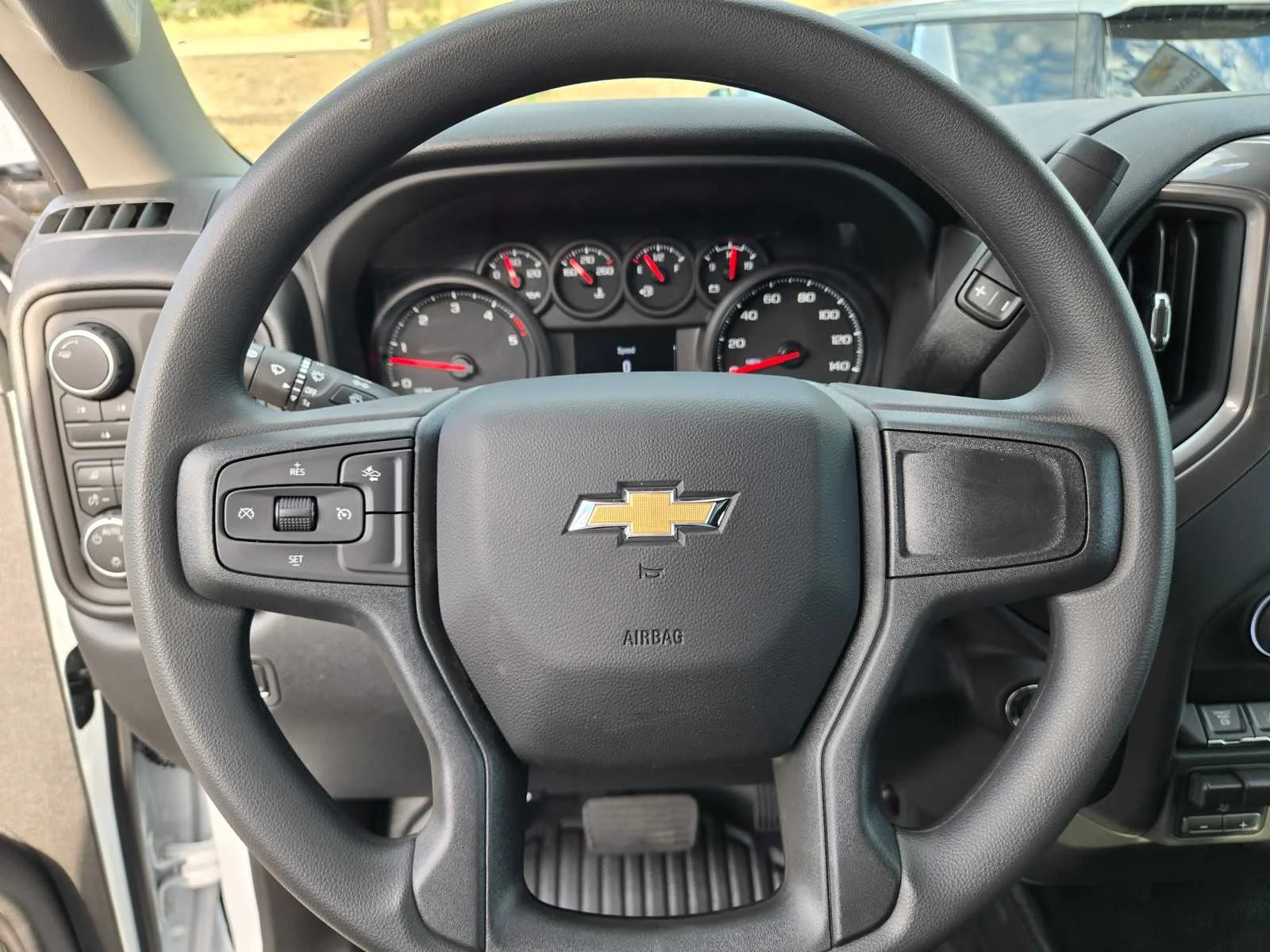 New 2026 Summit White Chevrolet WT image 20