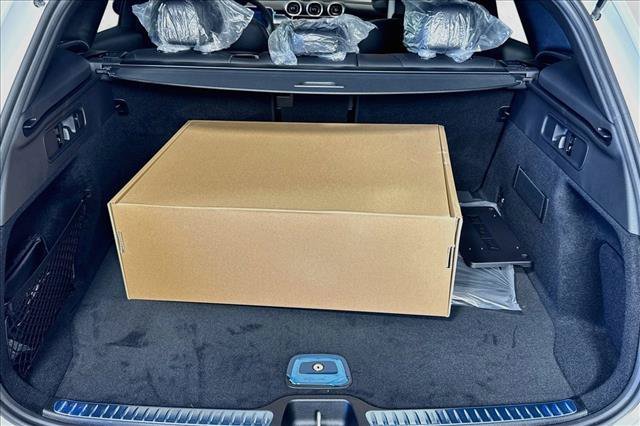 New 2026 Polar White Mercedes-Benz GLC 300 image 54
