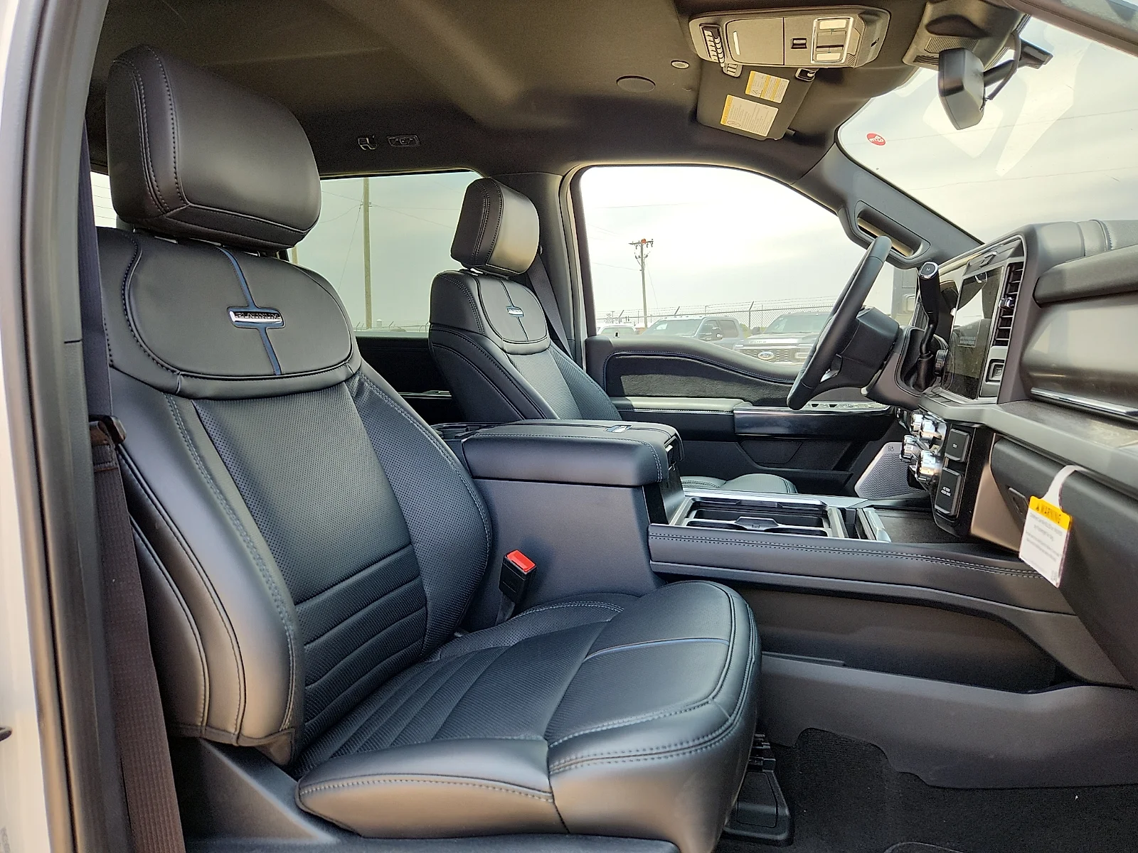 New 2026 Star White Metallic Tri-Coat Ford F-350® Platinum® image 20