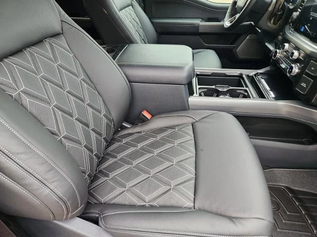 New 2026 Glacier Gray Metallic Tri-Coat Ford F-250® Lariat® image 33