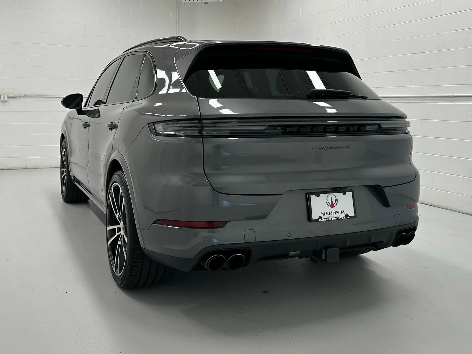 Used 2025 Quartzite Grey Metallic Porsche S image 8