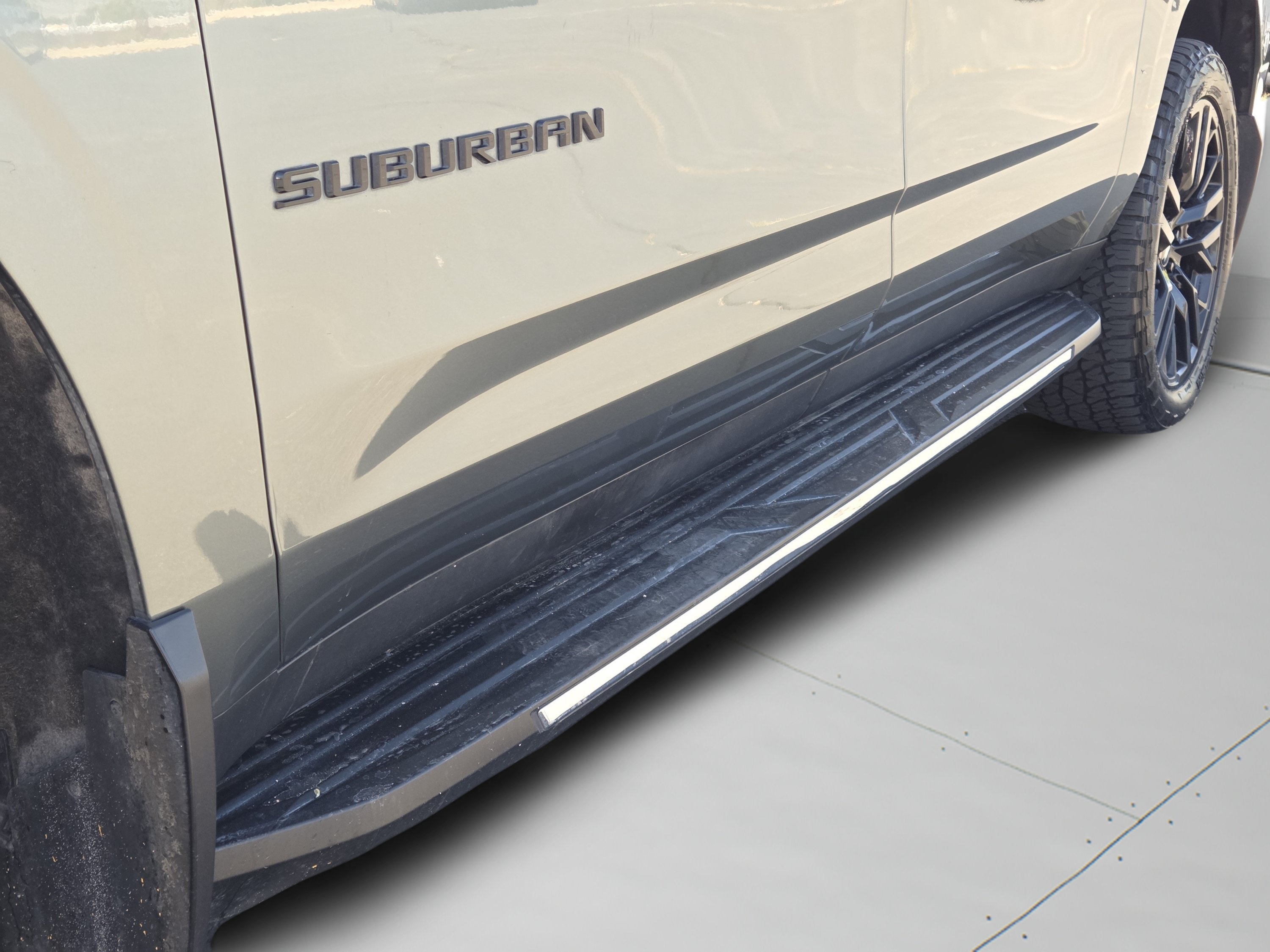 Used 2023 Silver Sage Metallic Chevrolet Premier image 31