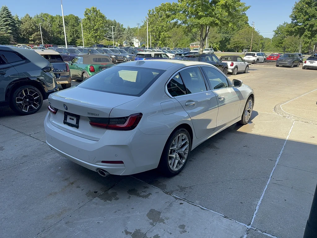 Used 2025 Alpine White BMW 330i xDrive image 4