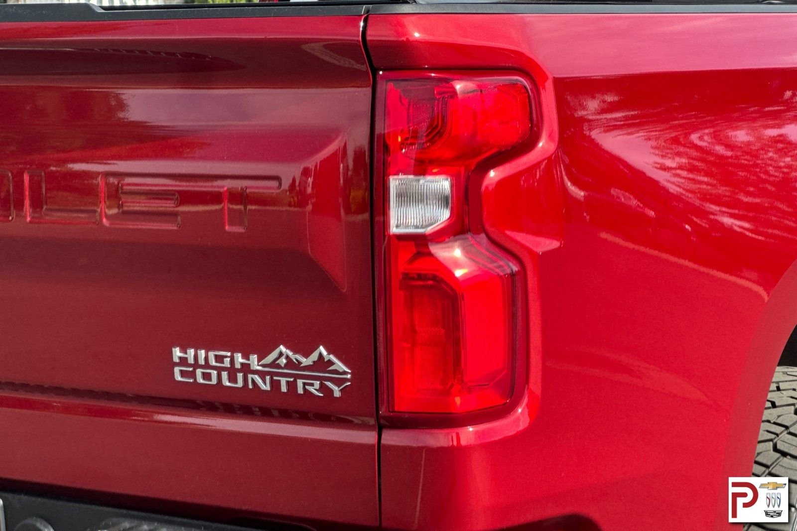Used 2024 Red Chevrolet High Country image 34