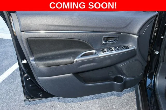 Used 2024 Gray Mitsubishi 4WD image 14