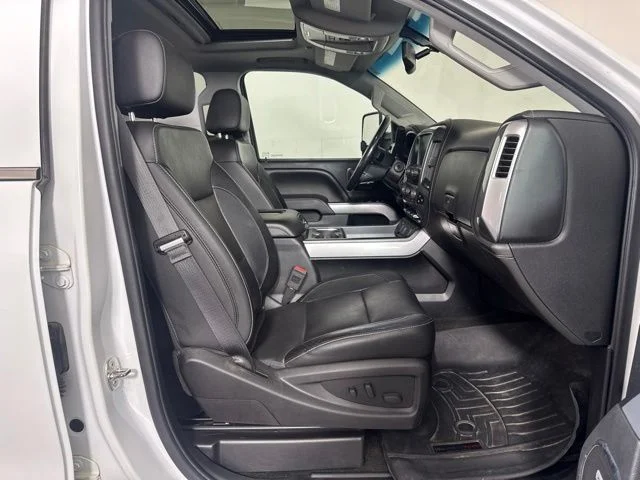 Used 2016 White Chevrolet LTZ image 4