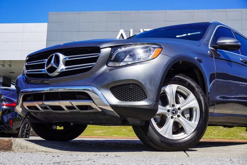Used 2018 Gray Mercedes-Benz GLC 300 image 2