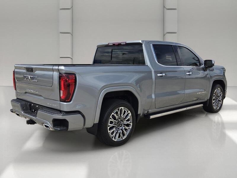Used 2025 Sterling Metallic GMC 4WD CREW CAB 147" DENALI ULTIMATE image 5