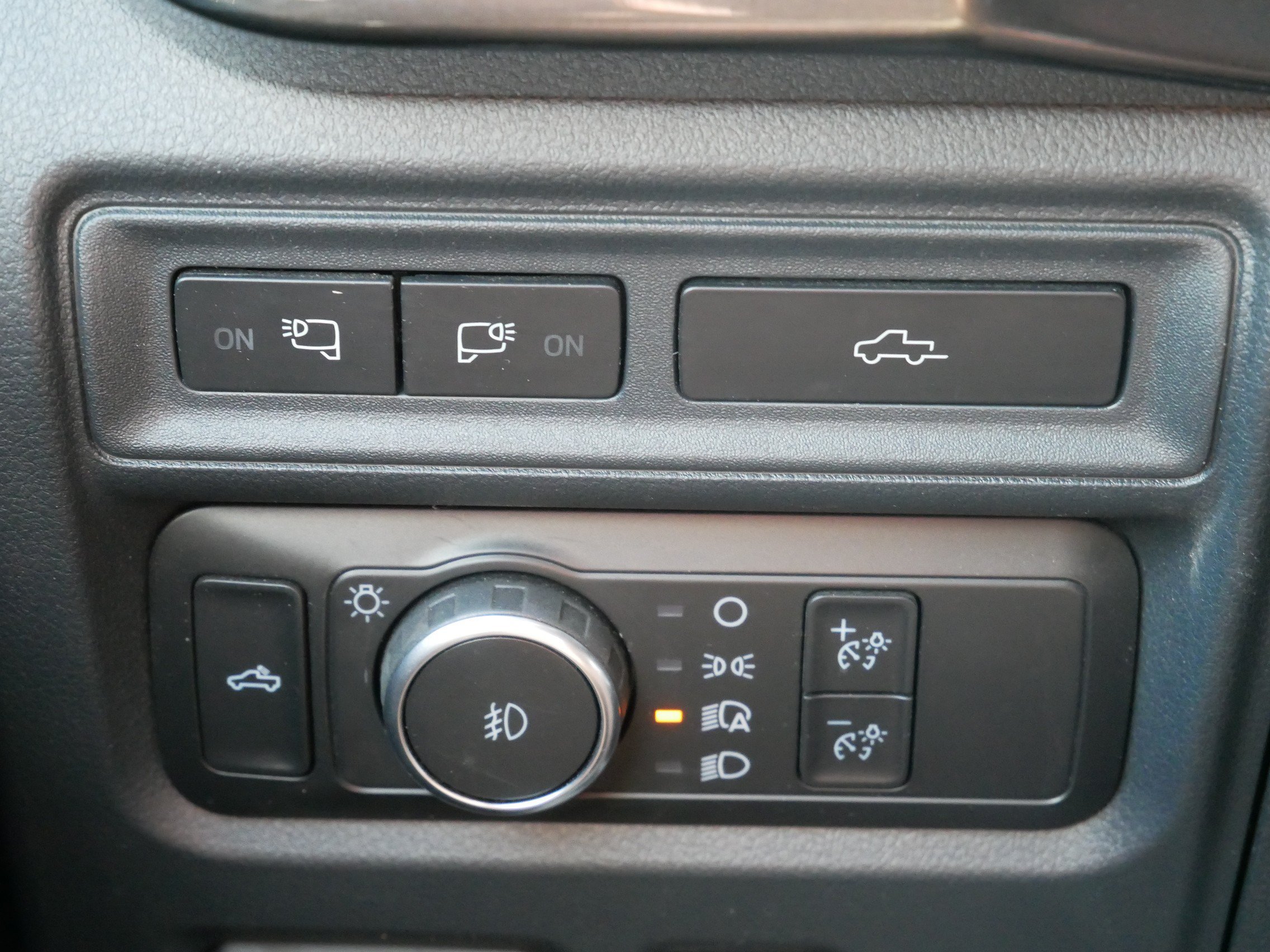 Used 2022 Black Ford XL image 19