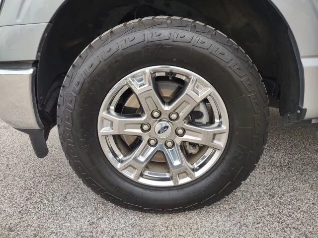 Certified Used 2023 Silver Metallic Ford XLT image 31