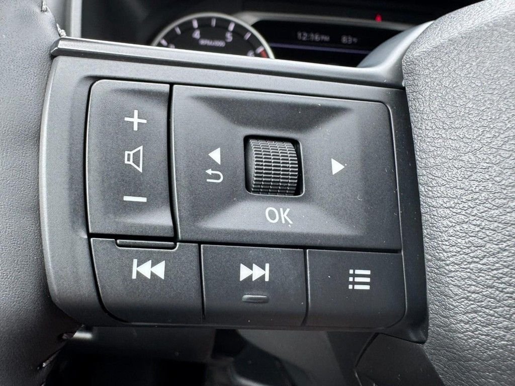 2025 Nissan Rogue SV - Photo 16
