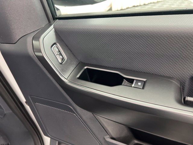 Used 2023 White Ford XL image 23