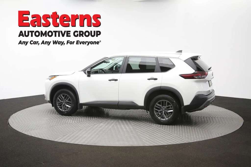 Used 2023 White Nissan S image 63