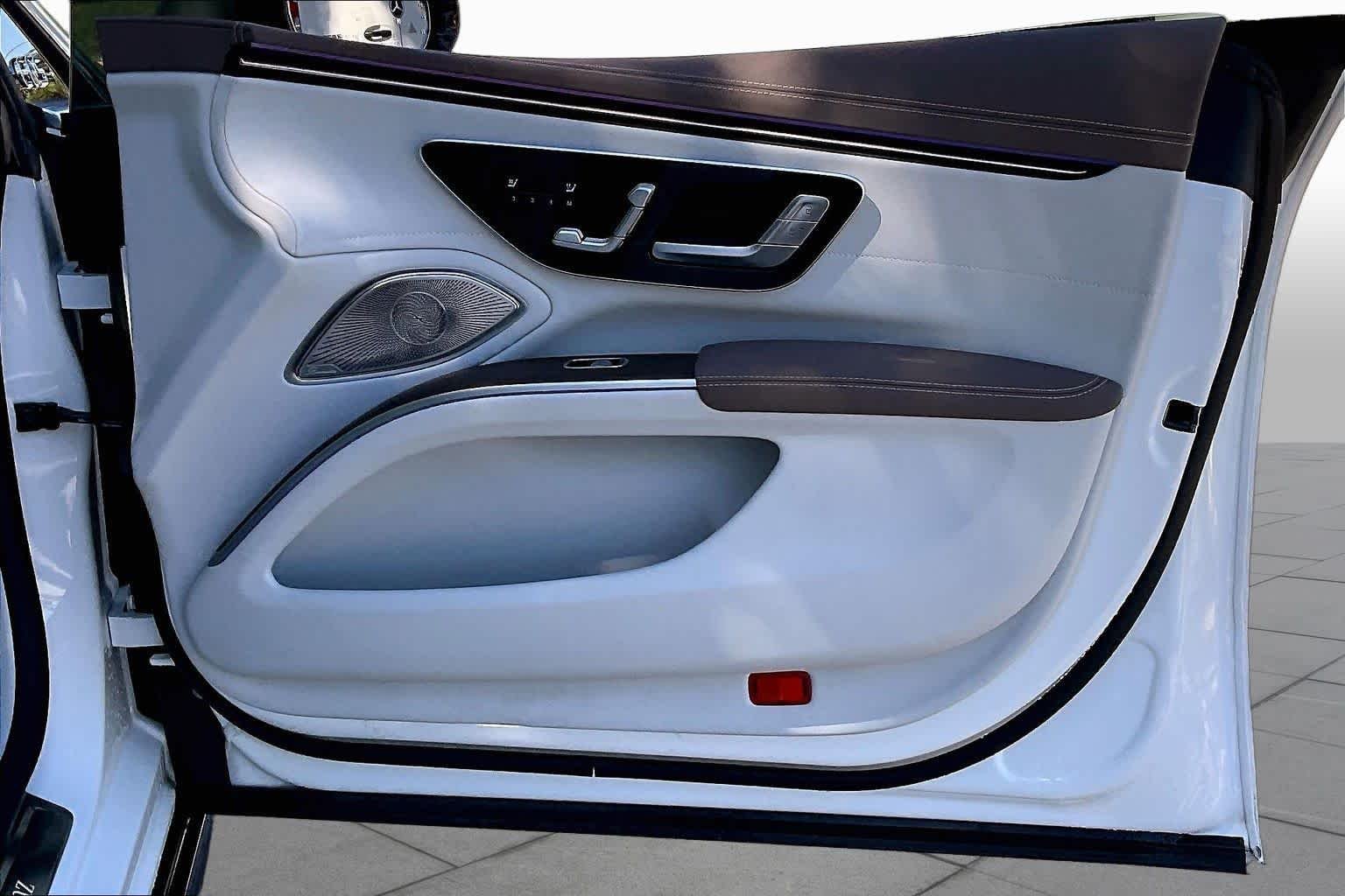 Used 2023 Polar White Mercedes-Benz EQS 450+ image 20