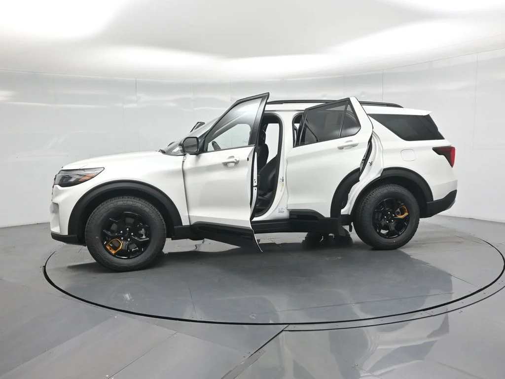 2026 Ford Explorer Tremor - Photo 32