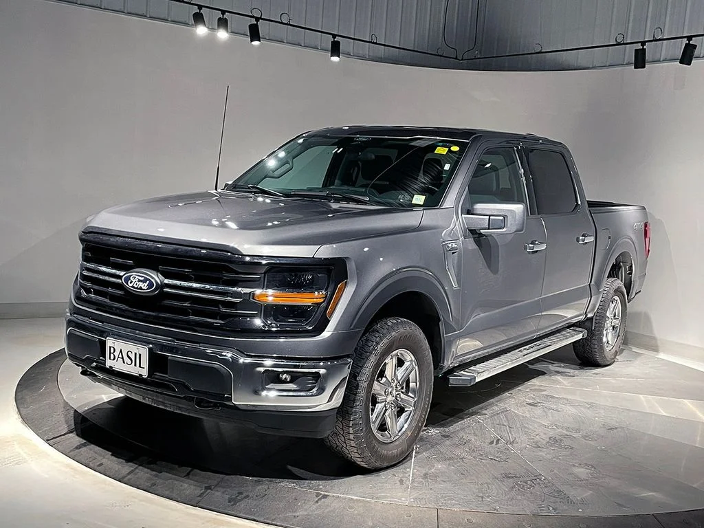 Used 2025 Gray Ford XLT image 8