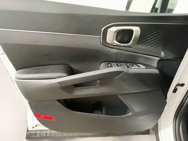 2024 Kia Sorento S - Photo 32