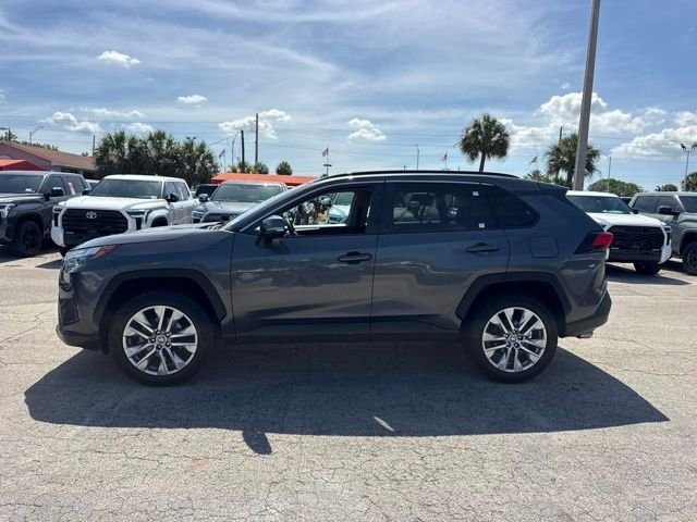 Used 2022 Gray Toyota XLE Premium image 14