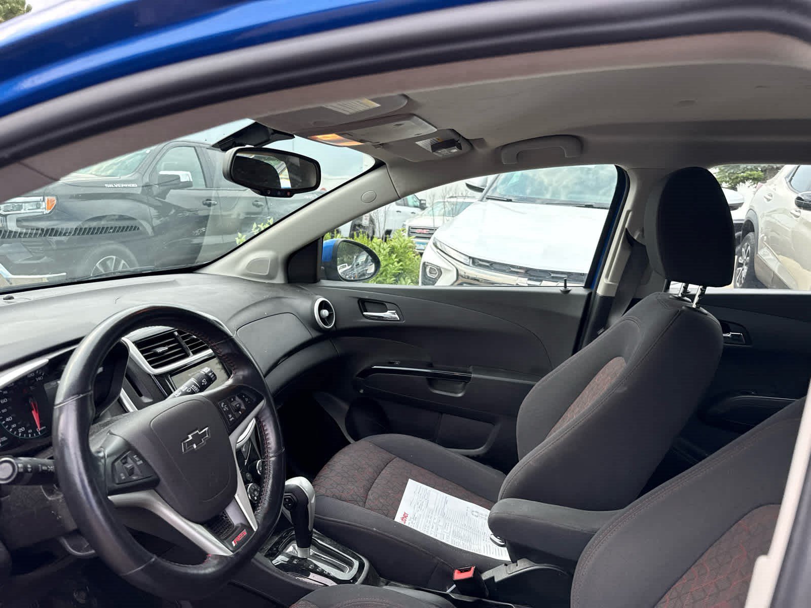 Used 2019 KINETIC BLUE METALLIC Chevrolet LT image 12