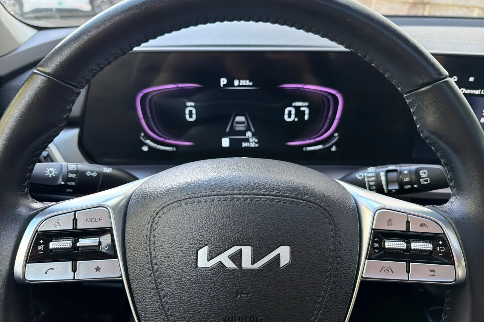 Used 2025 Ebony Black Kia S image 25