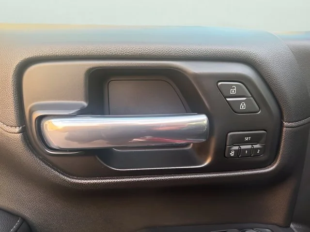 Used 2019 Red GMC SLT image 10