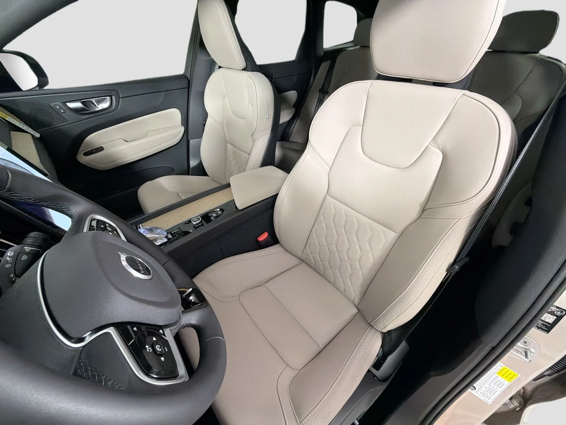 New 2026 Bright Dusk Volvo Plus image 20