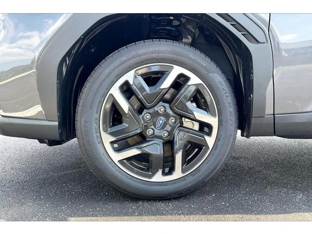 New 2026 MAGNETITE GRAY METALLIC Subaru Limited Hybrid image 26