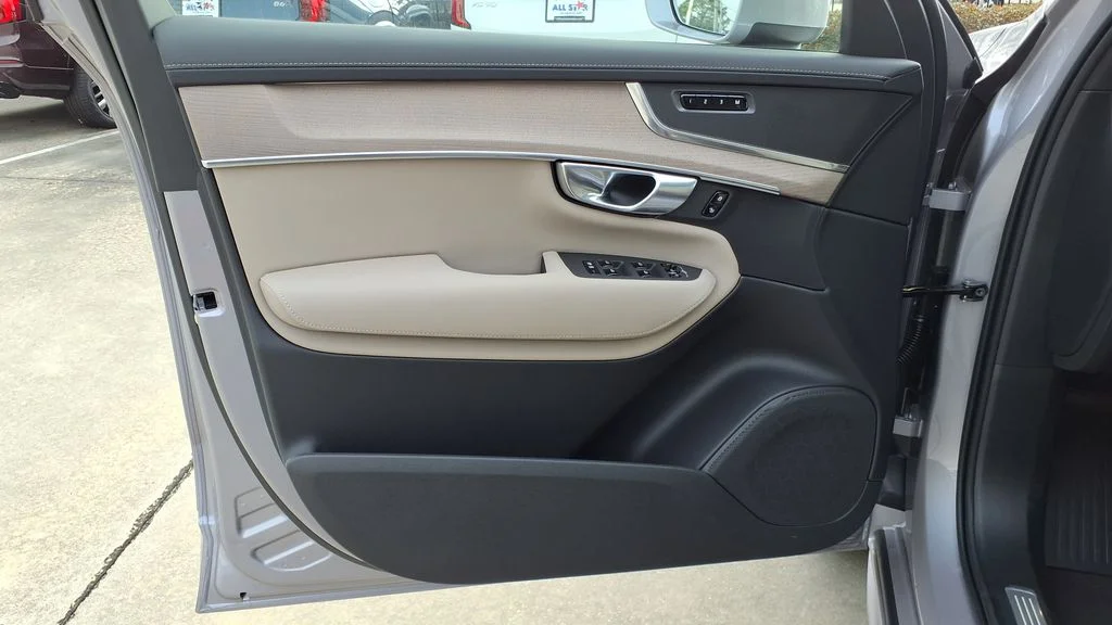 2026 Volvo XC90 Core - Photo 13