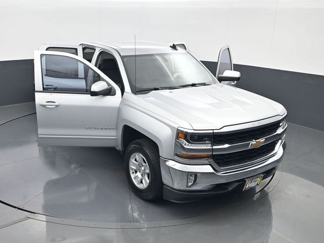Used 2017 Silver Chevrolet LT image 29