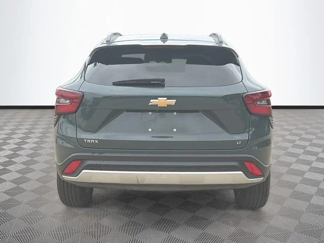 Used 2025 Gray Chevrolet LT image 6
