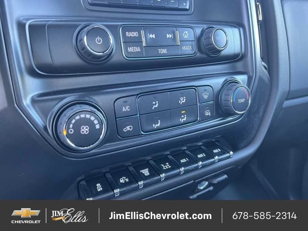 New 2024 Summit White Chevrolet Work Truck image 23