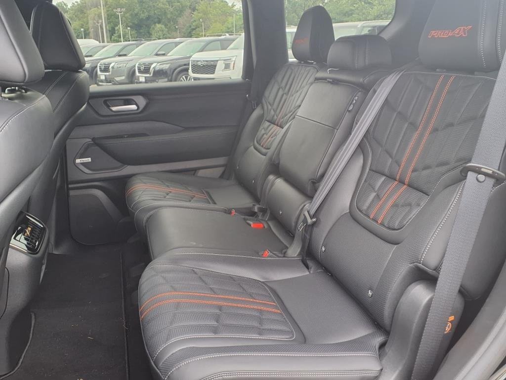 2025 Nissan Armada PRO-4X - Photo 12