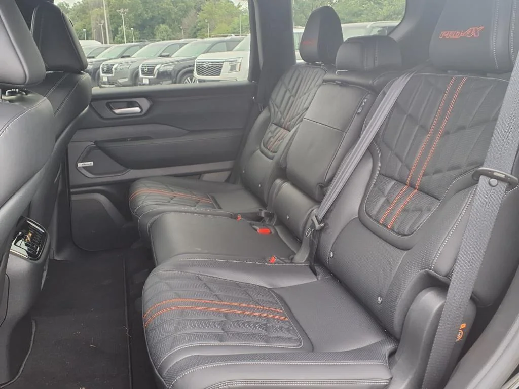 2025 Nissan Armada PRO-4X - Photo 12