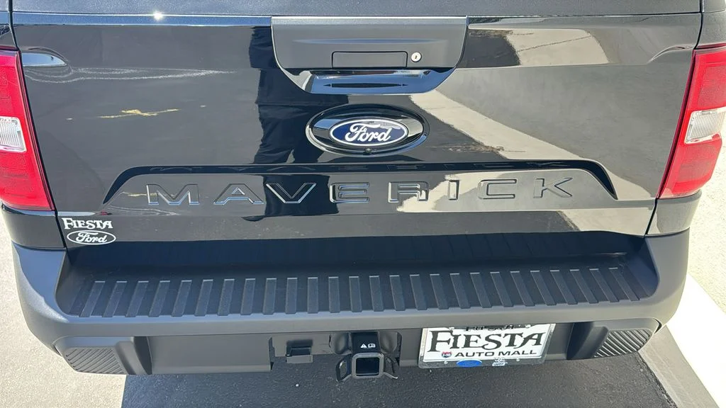 New 2026 Shadow Black Ford XLT image 6