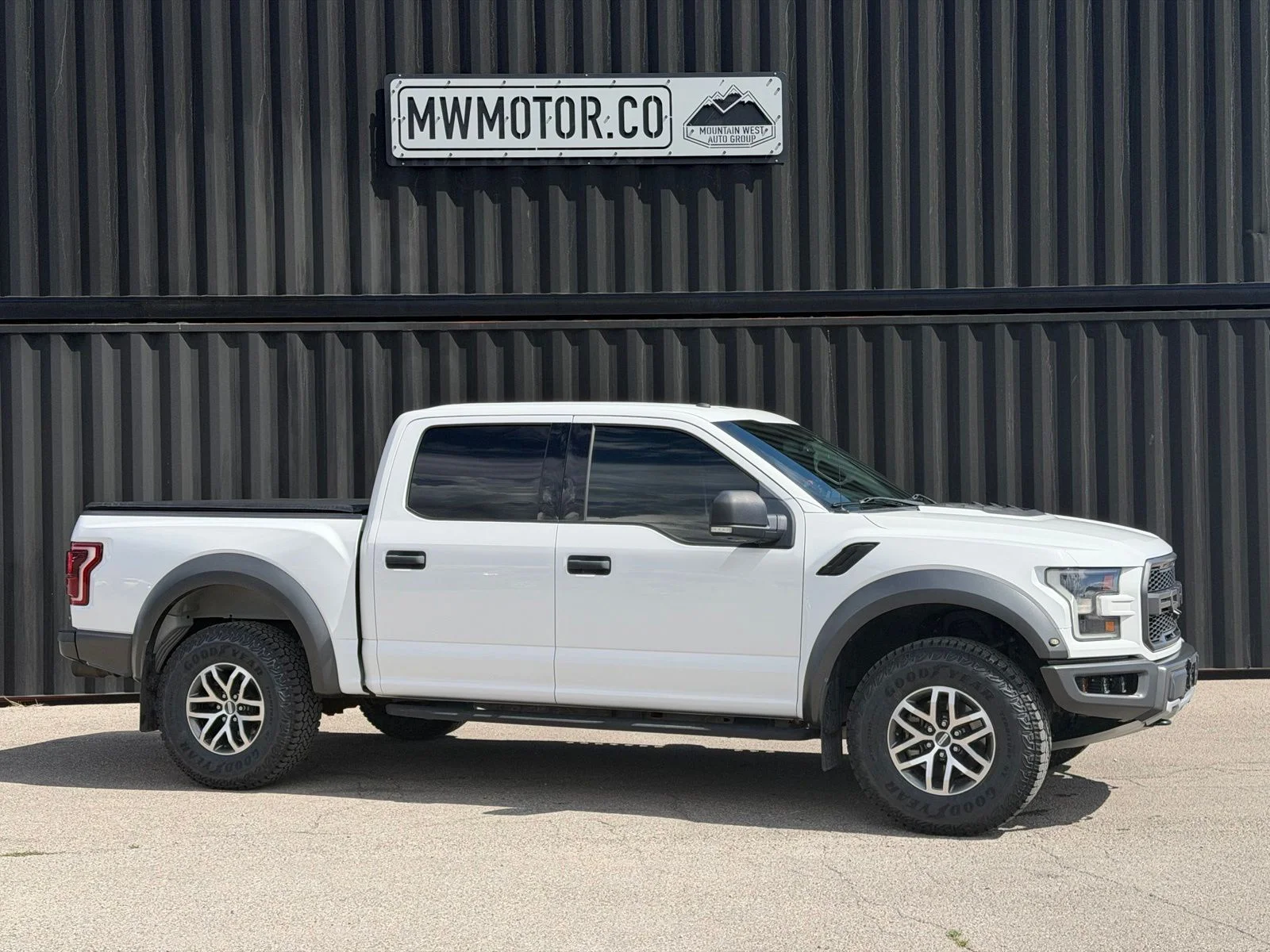 Used 2018 White Ford Raptor image 1