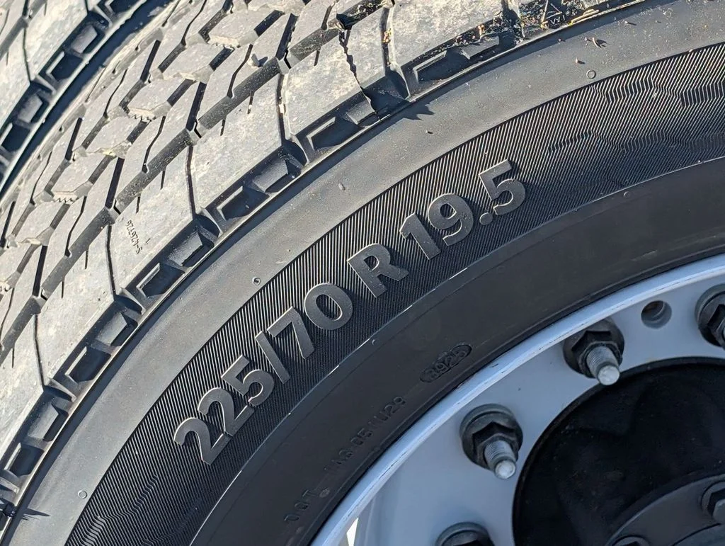 New 2026 Oxford White Ford F-550® XL image 20