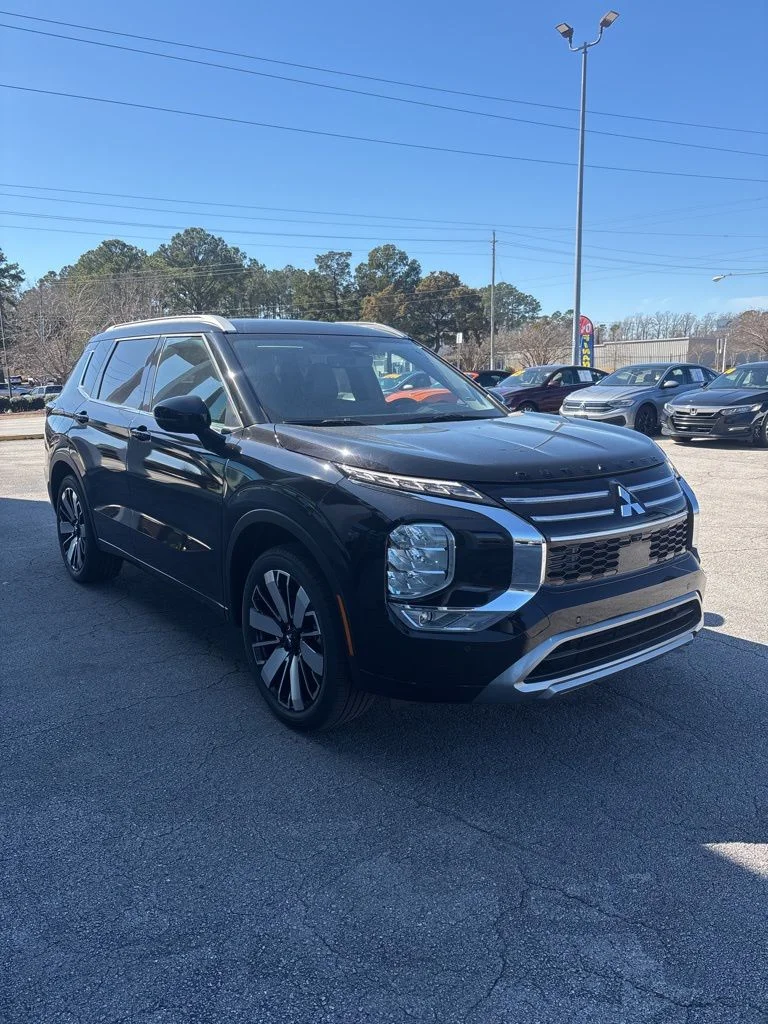 New 2026 Black Mitsubishi SEL 1.5T 2WD image 6