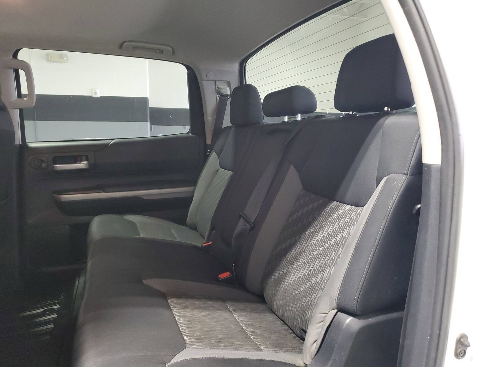 Used 2019 White Toyota SR5 image 9
